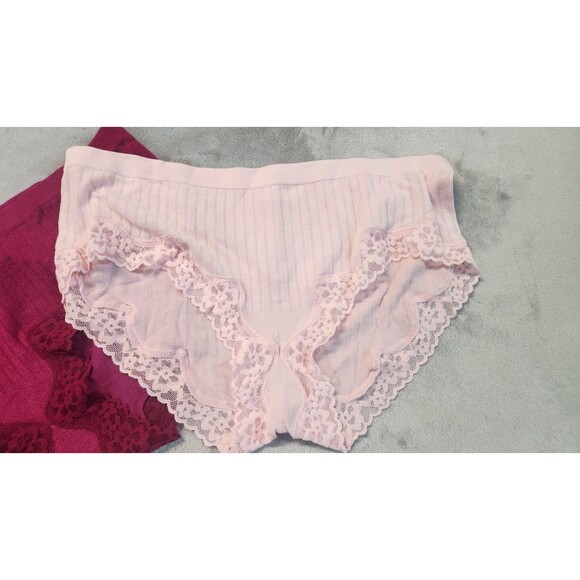 Victoria’s Secret Women's Size Medium Red/Pink 2 Pair Seamless Hiphugger Panty - Picture 2 of 8